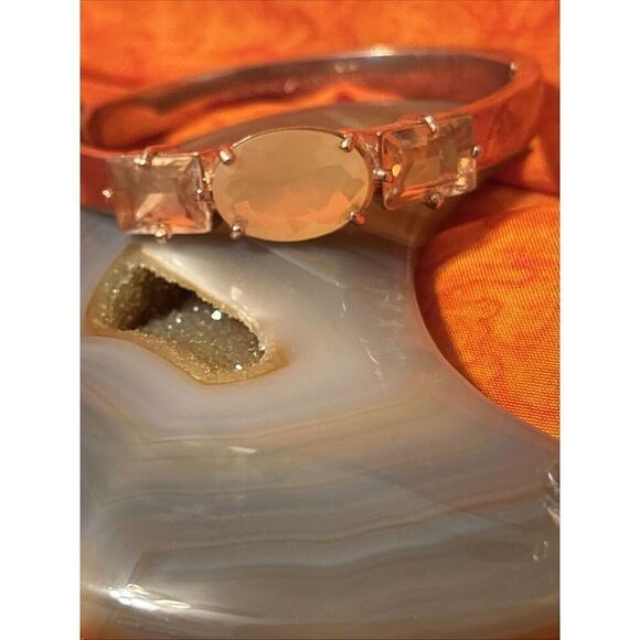 Kate Spade New York Oval/Rectangular Glass Gold Tone Hinged Bangle Size 6.75 - Picture 1 of 15